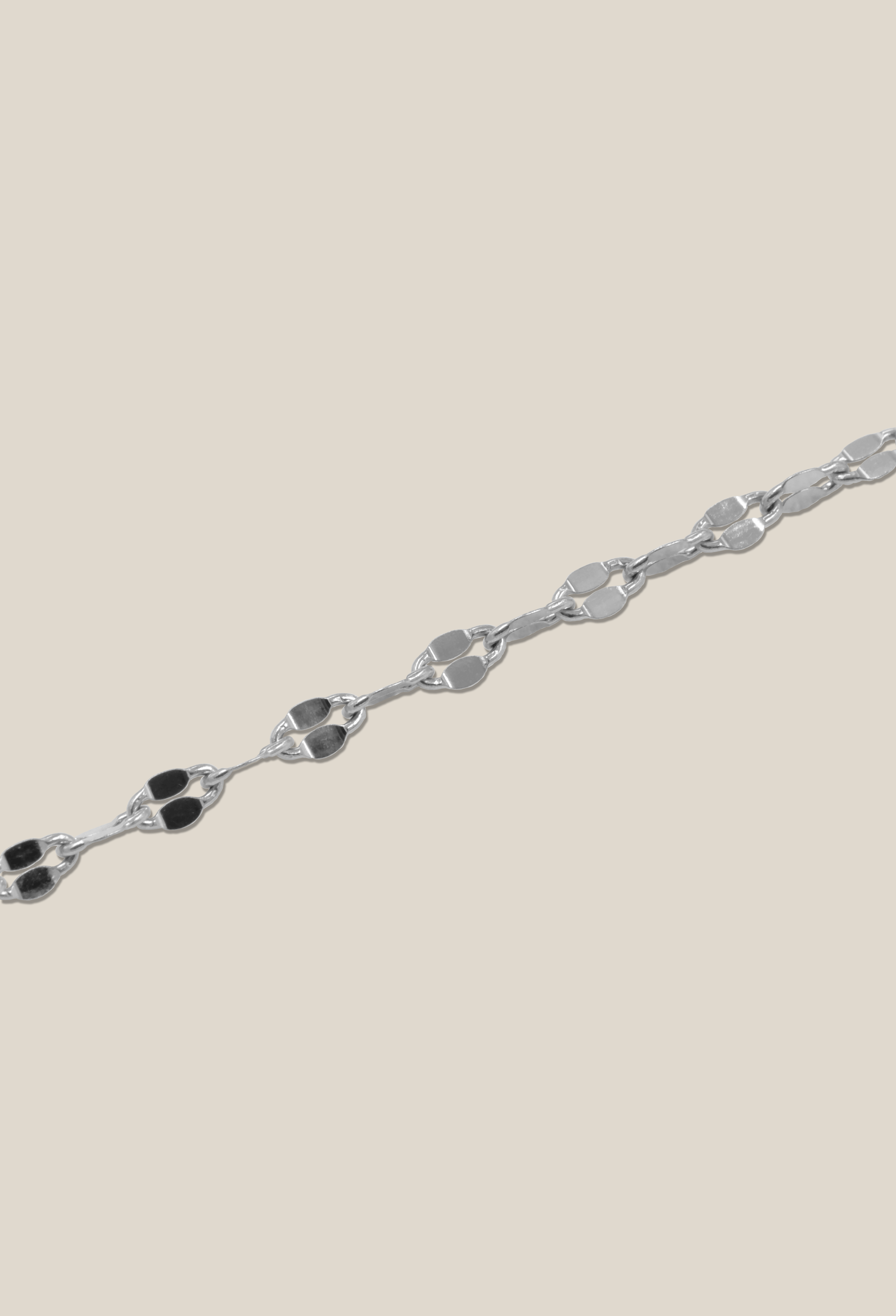 PETAL SILVER (NECKLACE)
