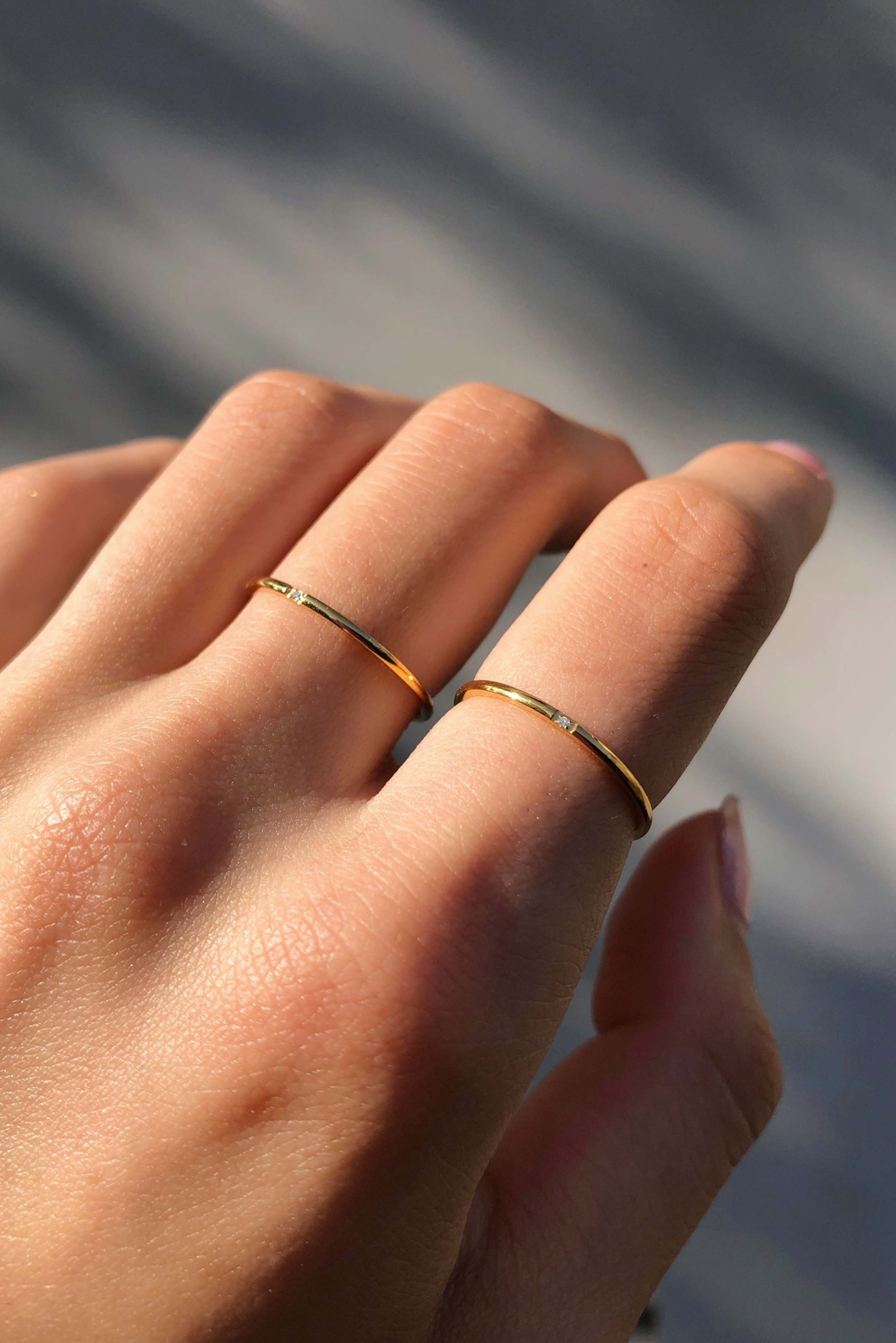 One diamond (RING)
