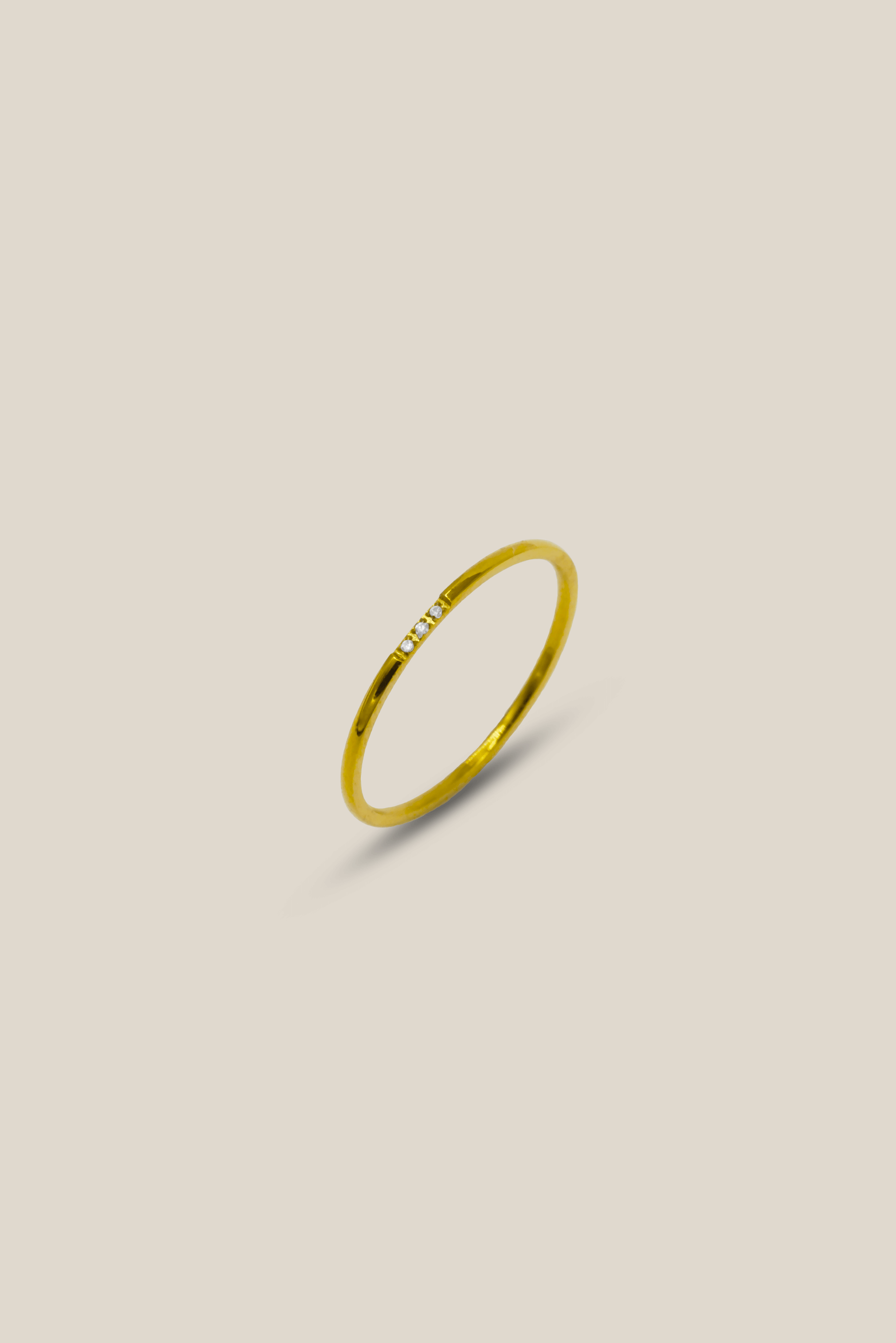 Three diamond (RING)