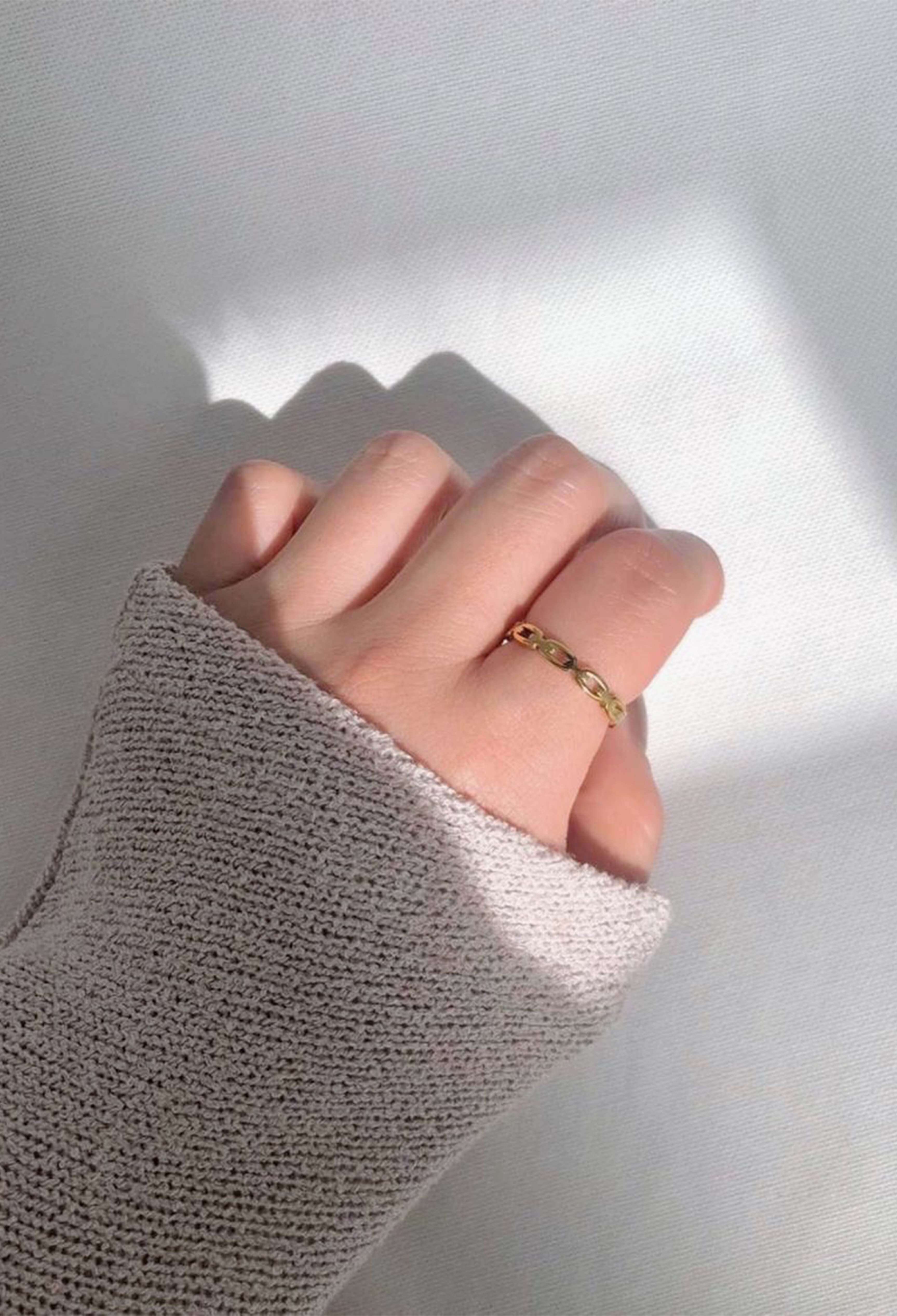 CHAIN (RING)