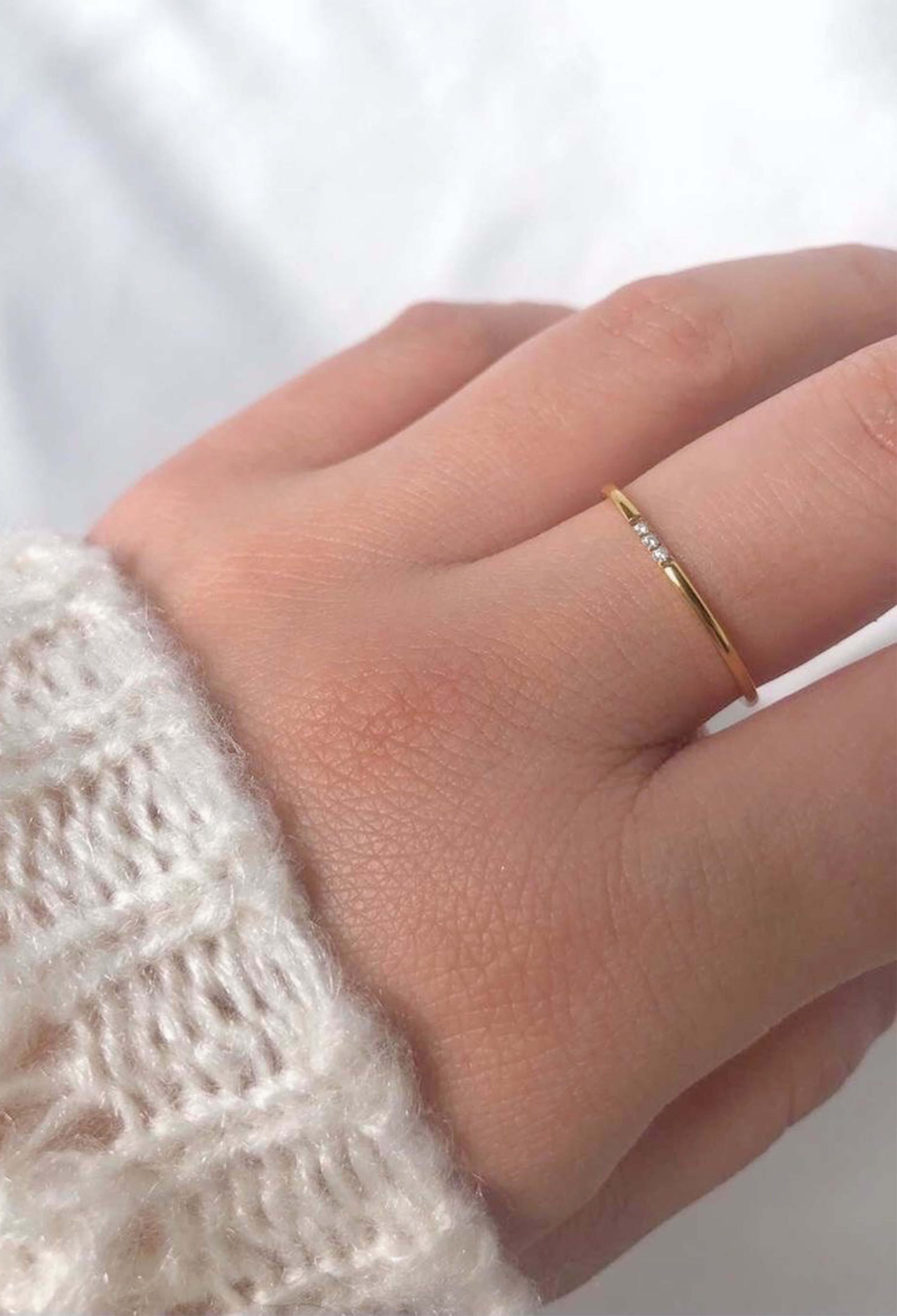 Three diamond (RING)