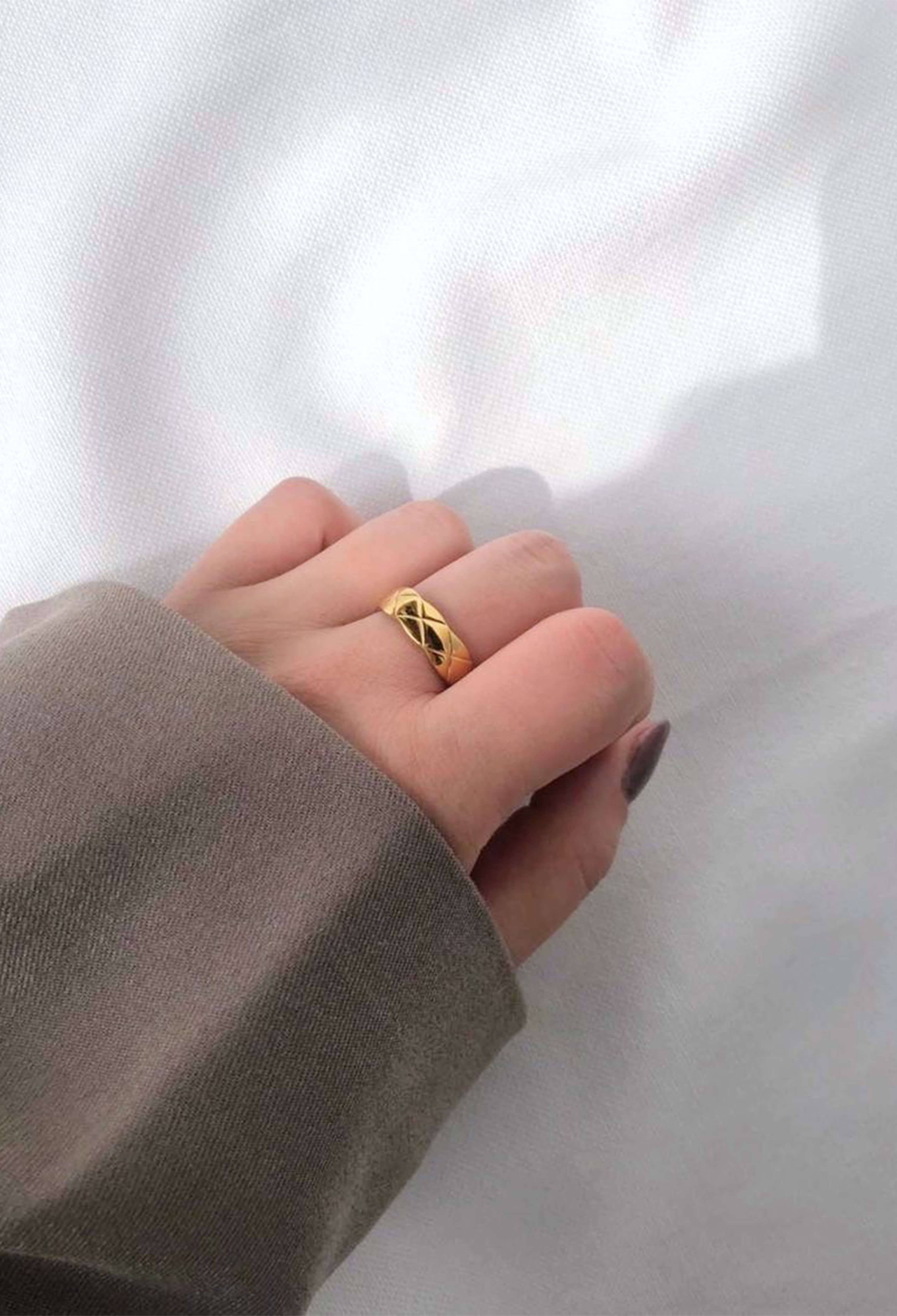 X cut (RING)
