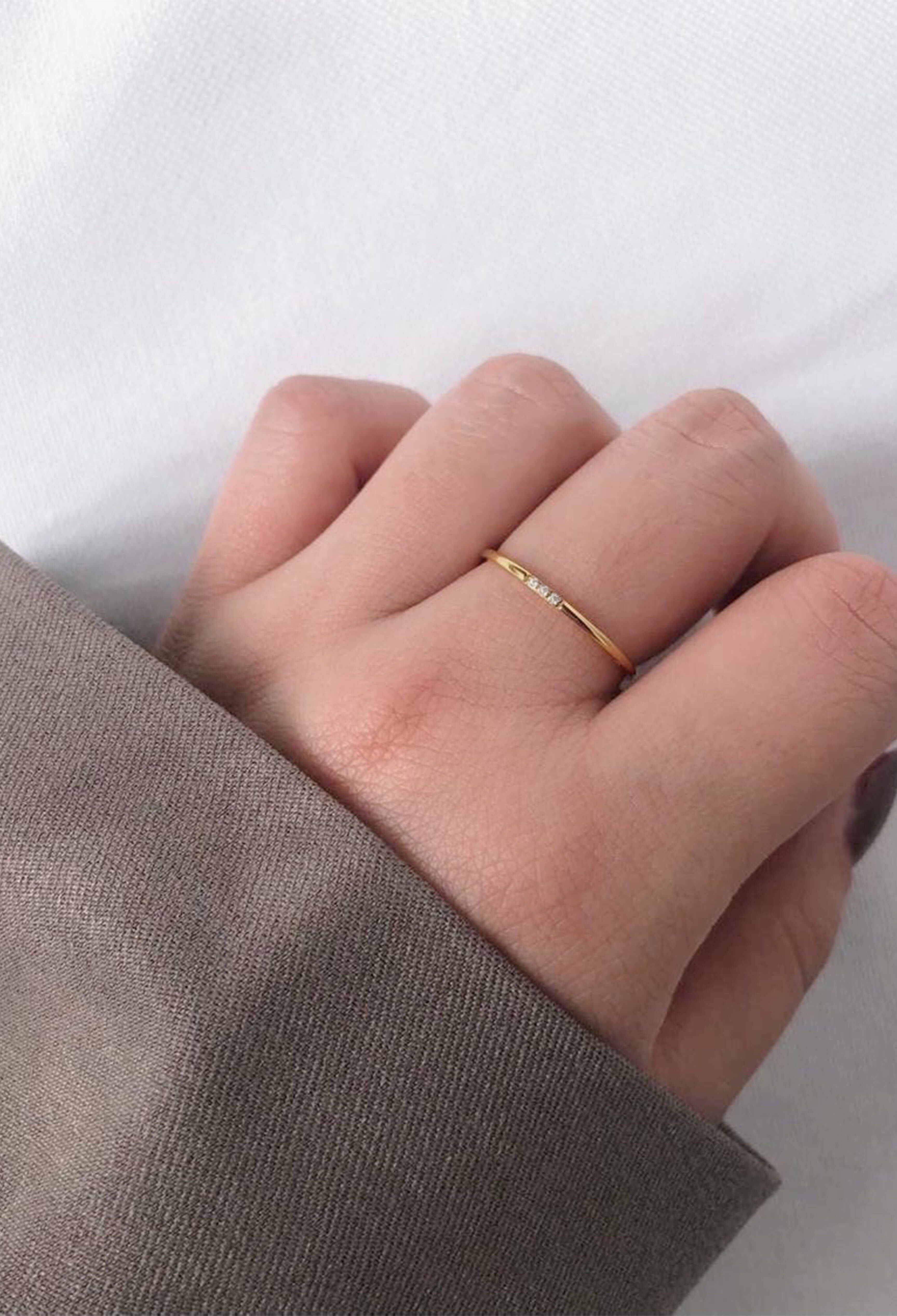Three diamond (RING)