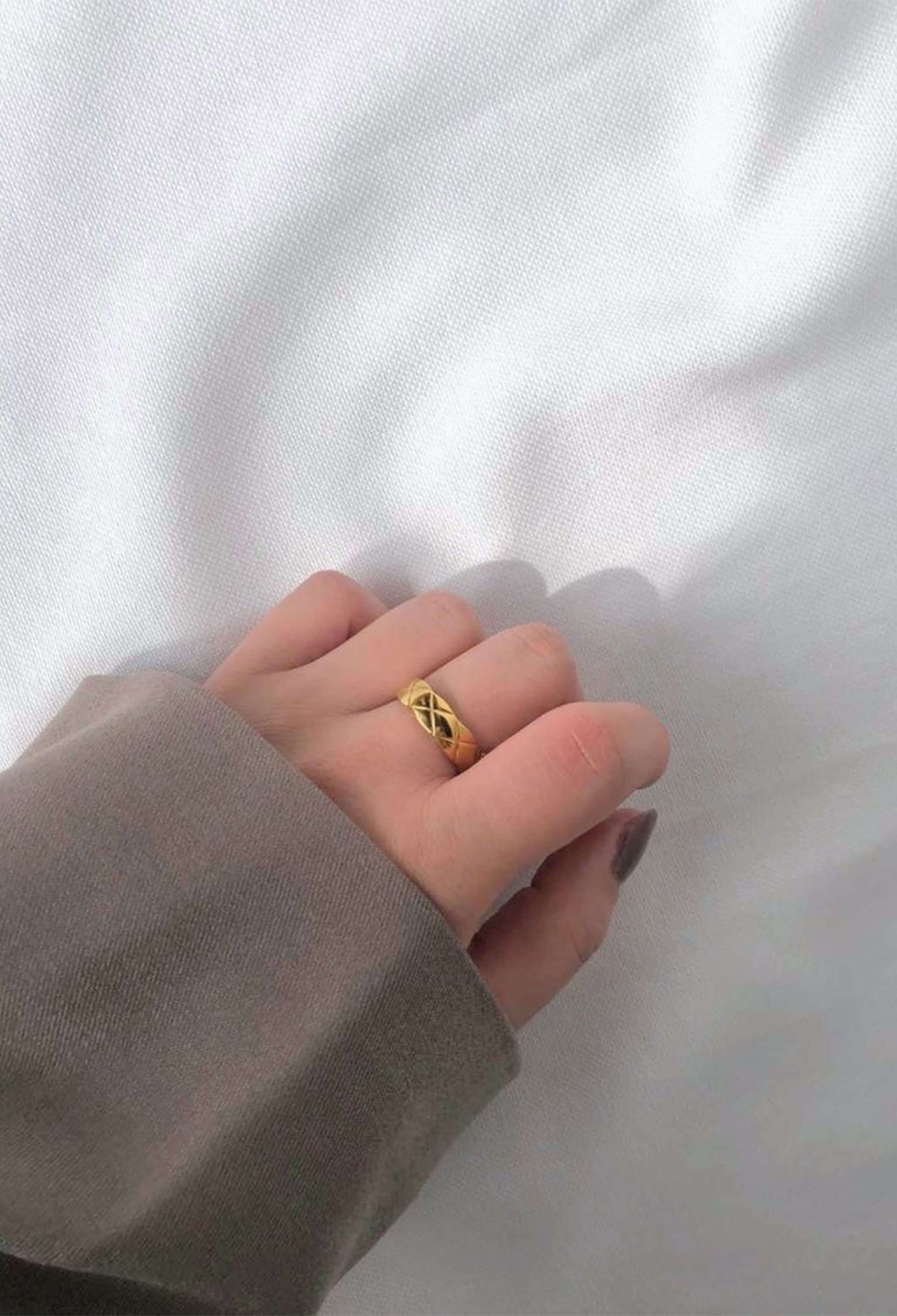 X cut (RING)