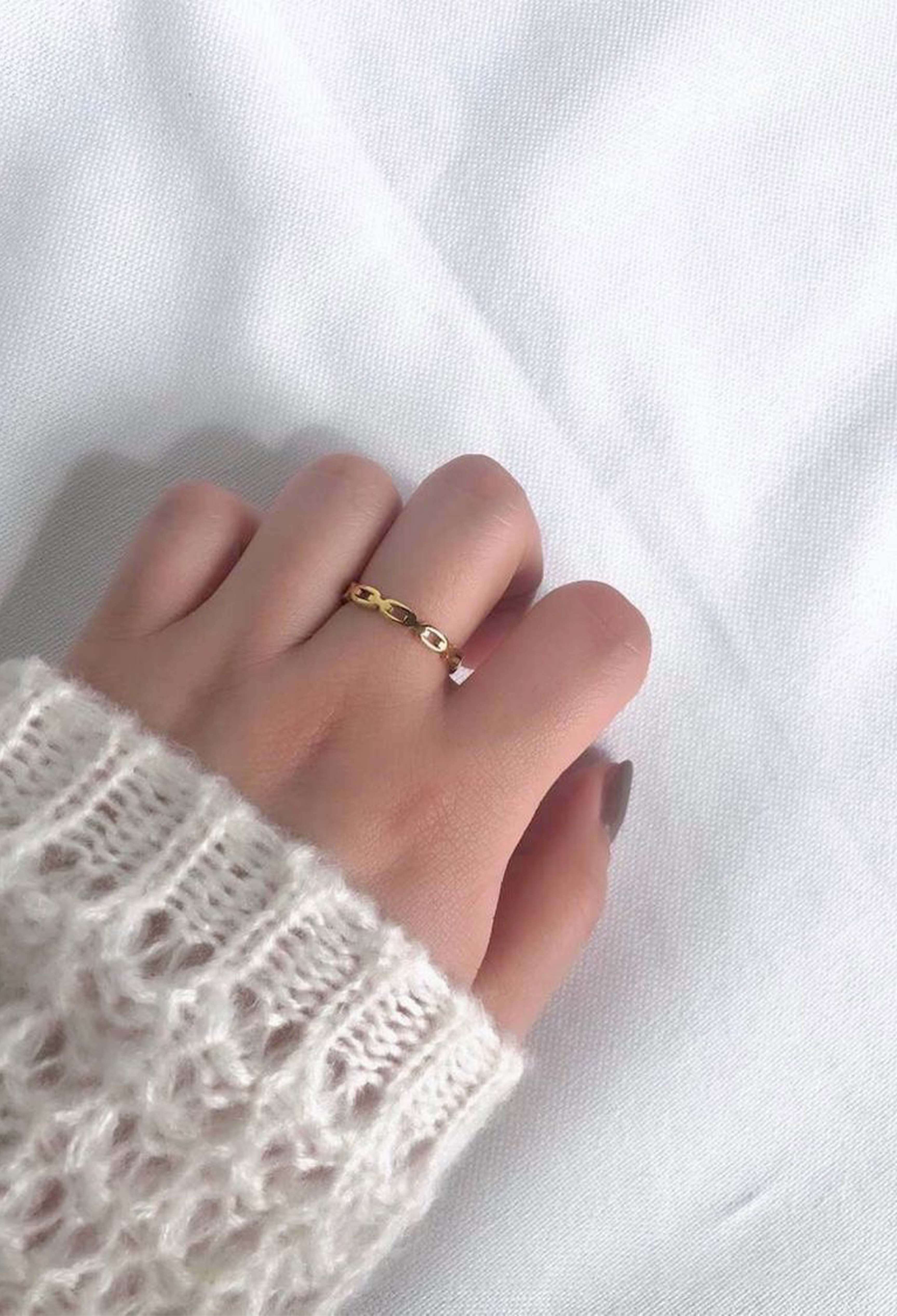 CHAIN (RING)