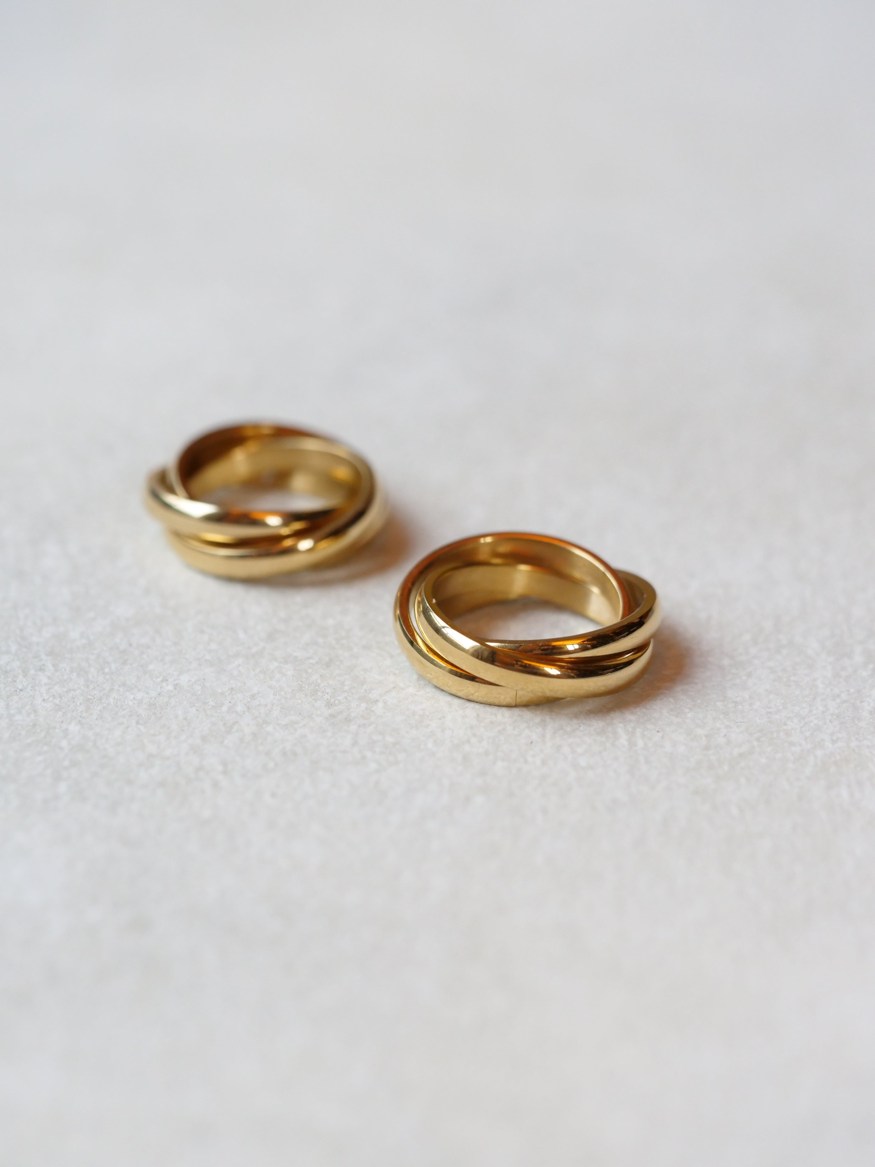 THREE GOLD (RING)