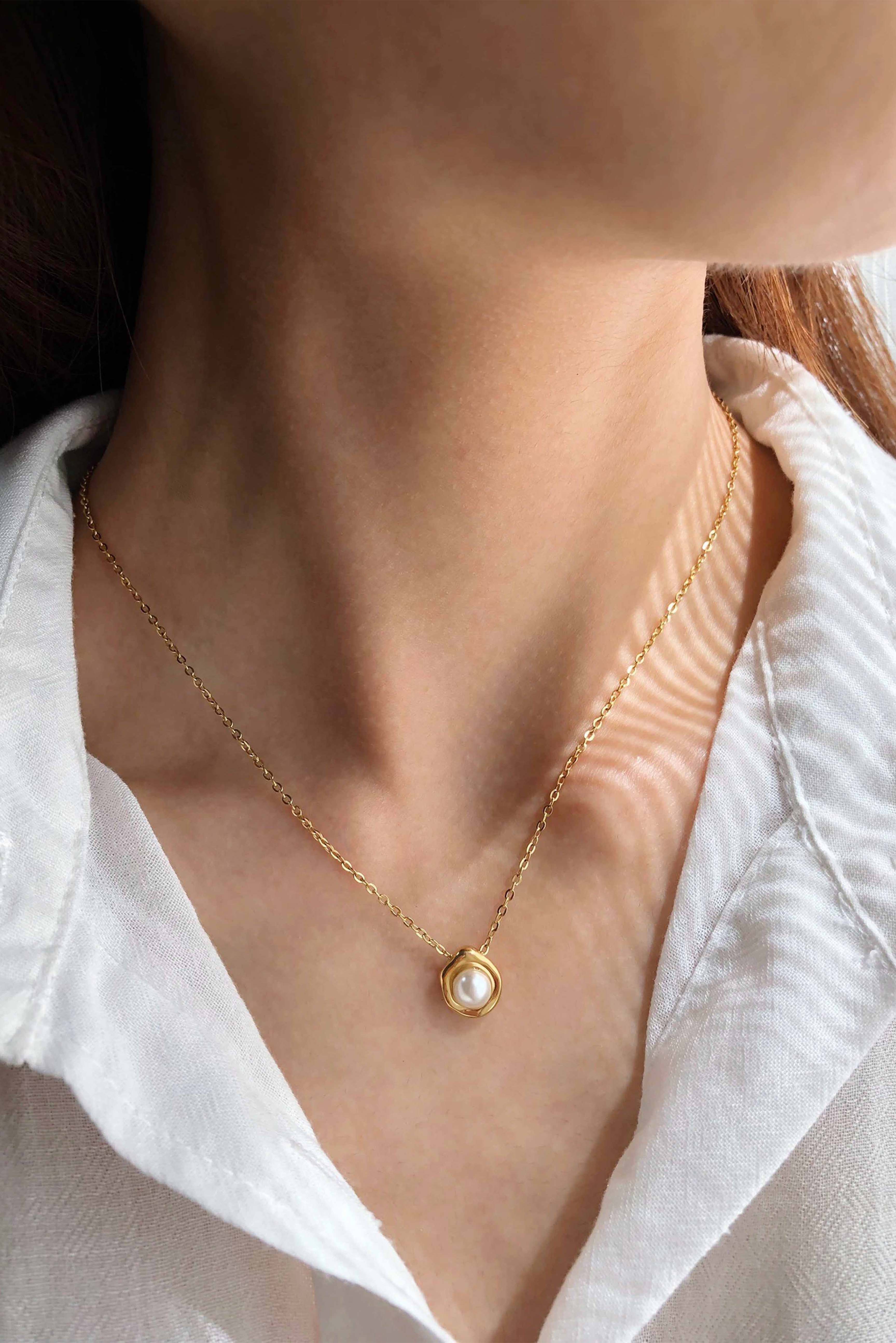 PEARL GOLD (NECKLACE)