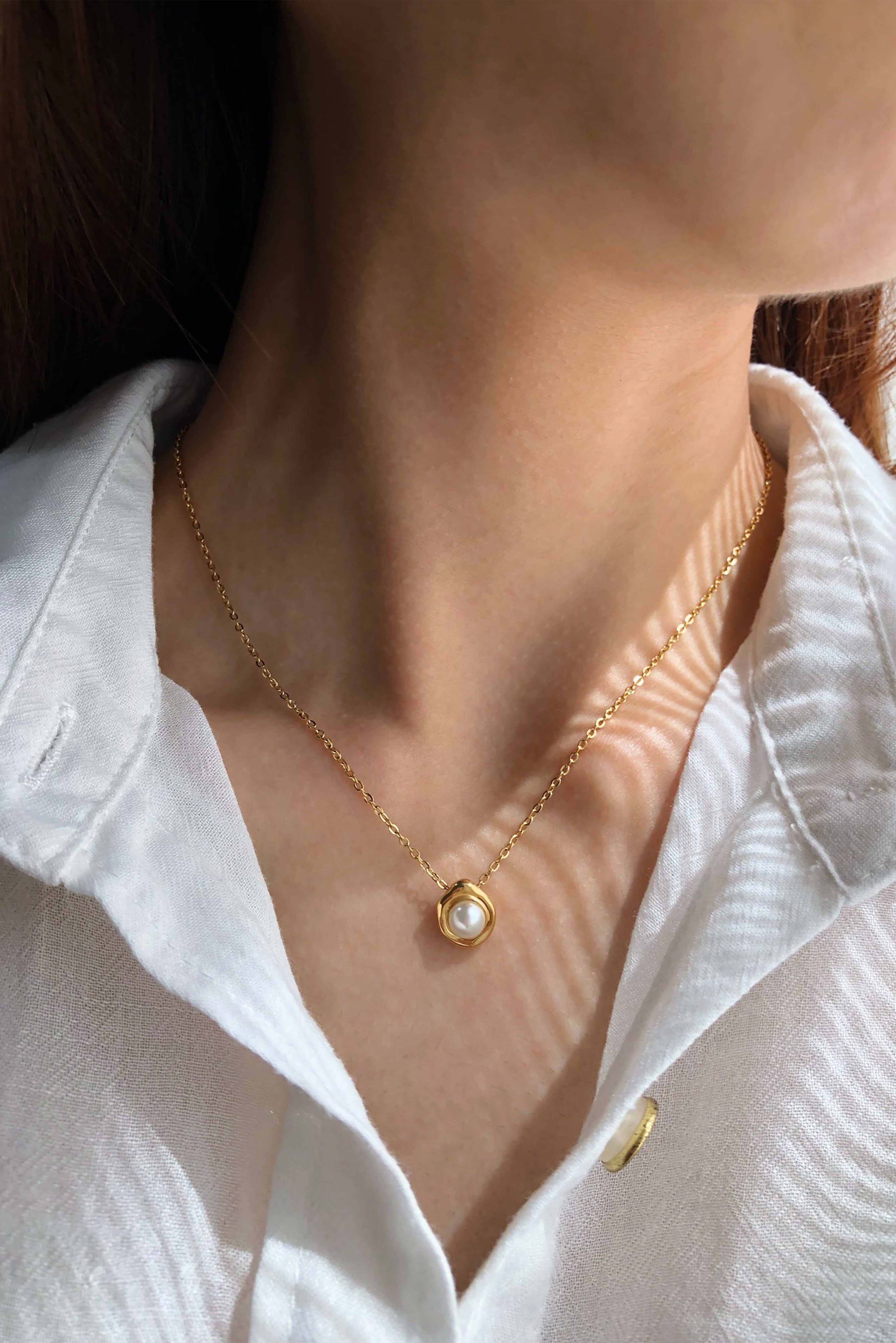 PEARL GOLD (NECKLACE)