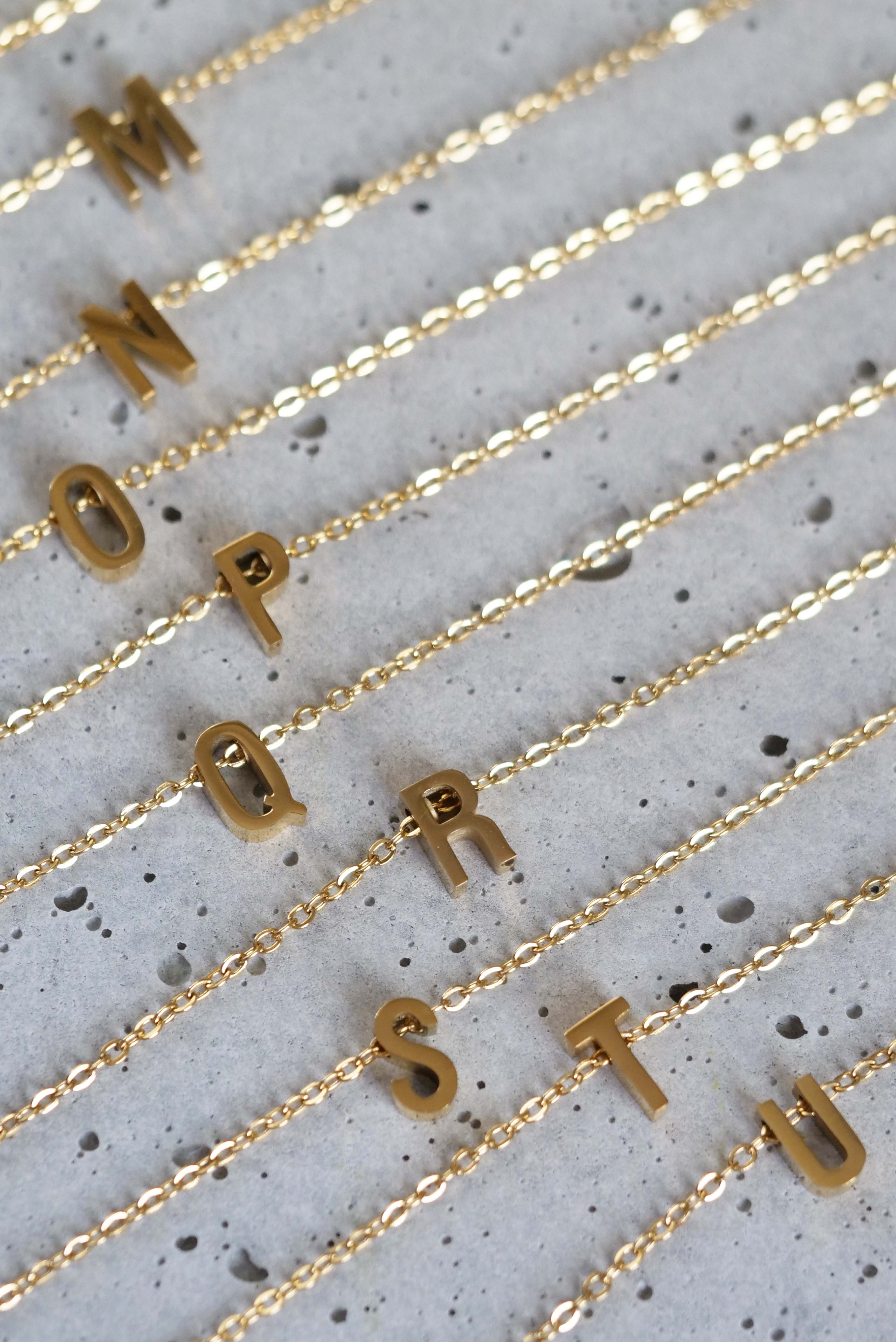 MINI INITIAL (NECKLACE)
