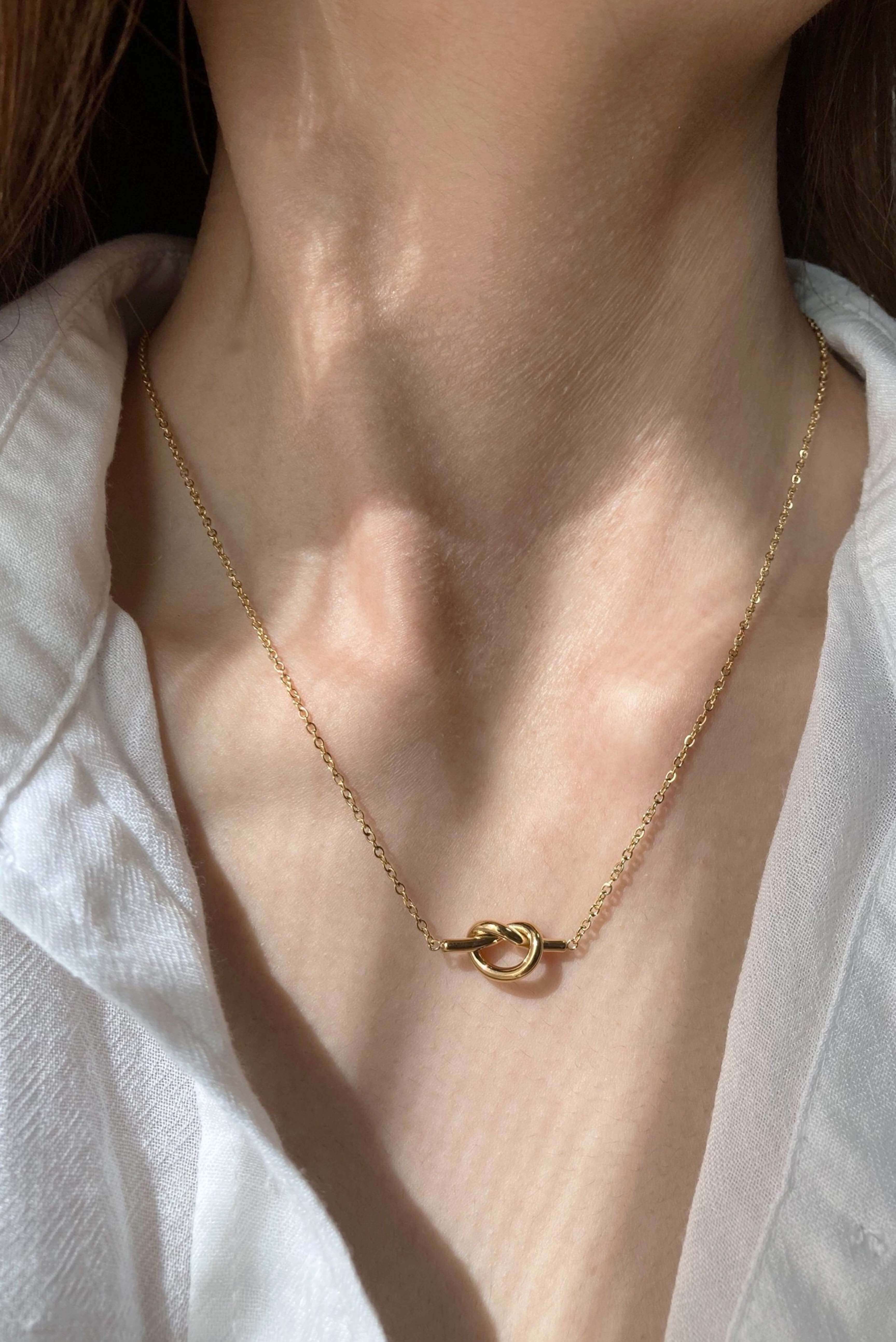 KNOT GOLD (NECKLACE)