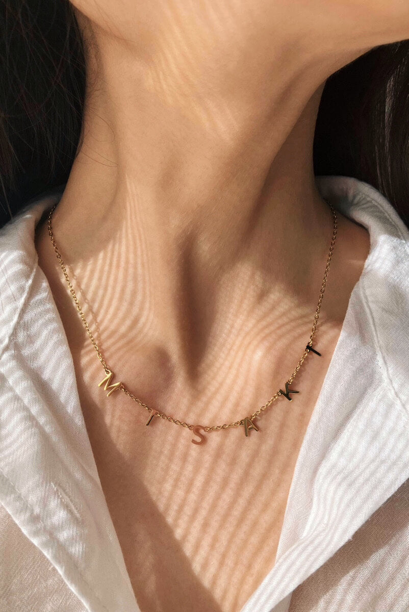 INITIAL NAME (NECKLACE)