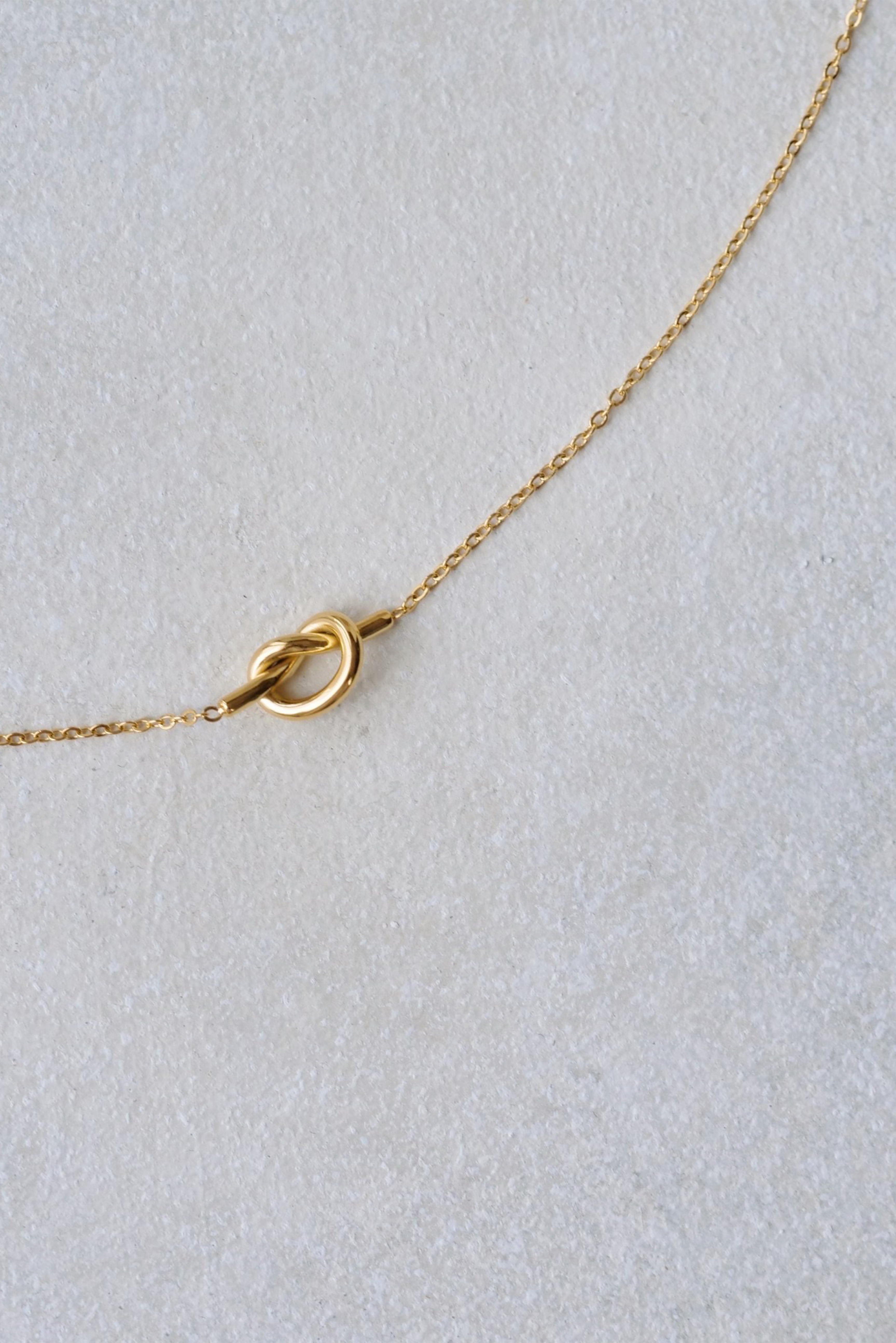 KNOT GOLD (NECKLACE)