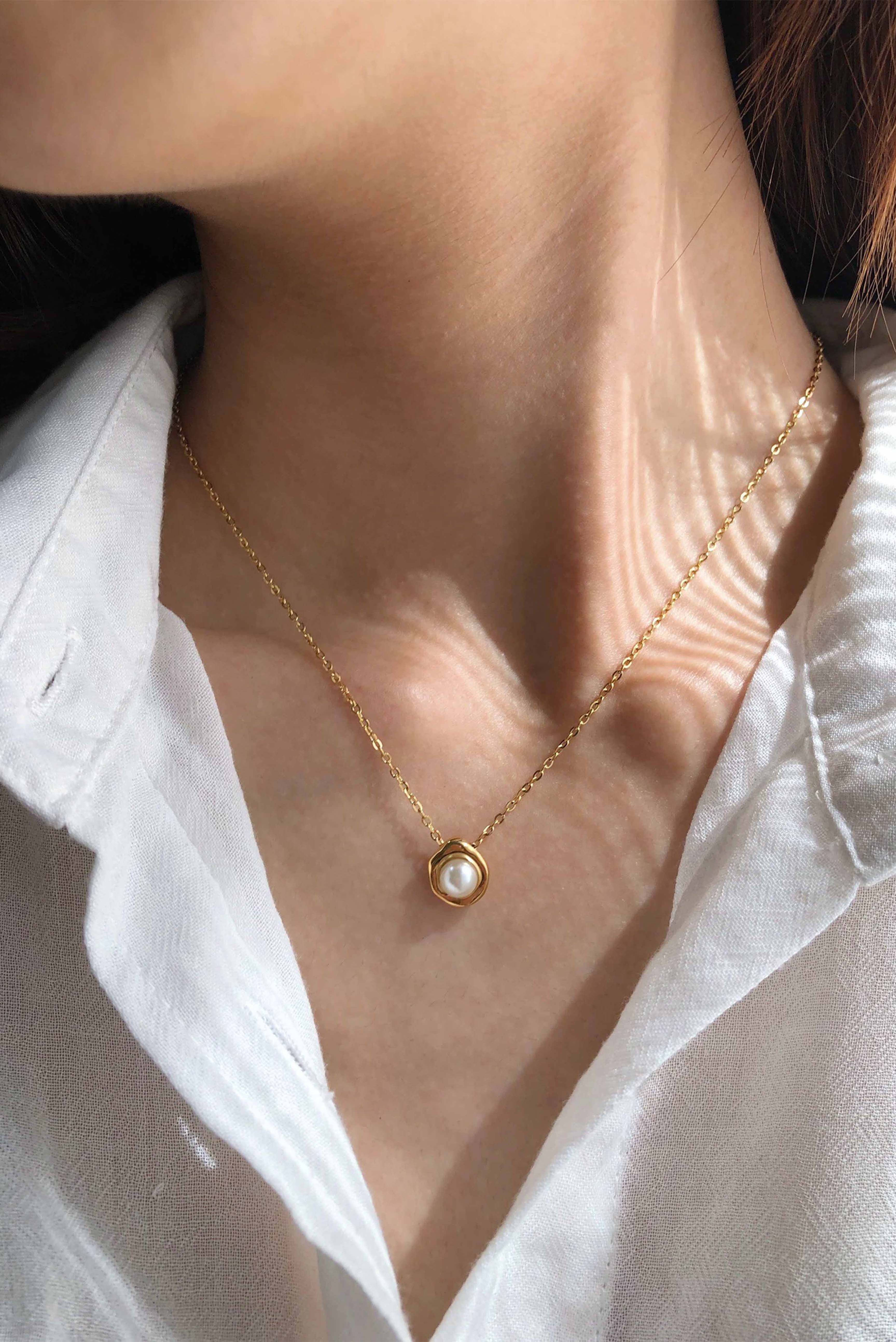 PEARL GOLD (NECKLACE)