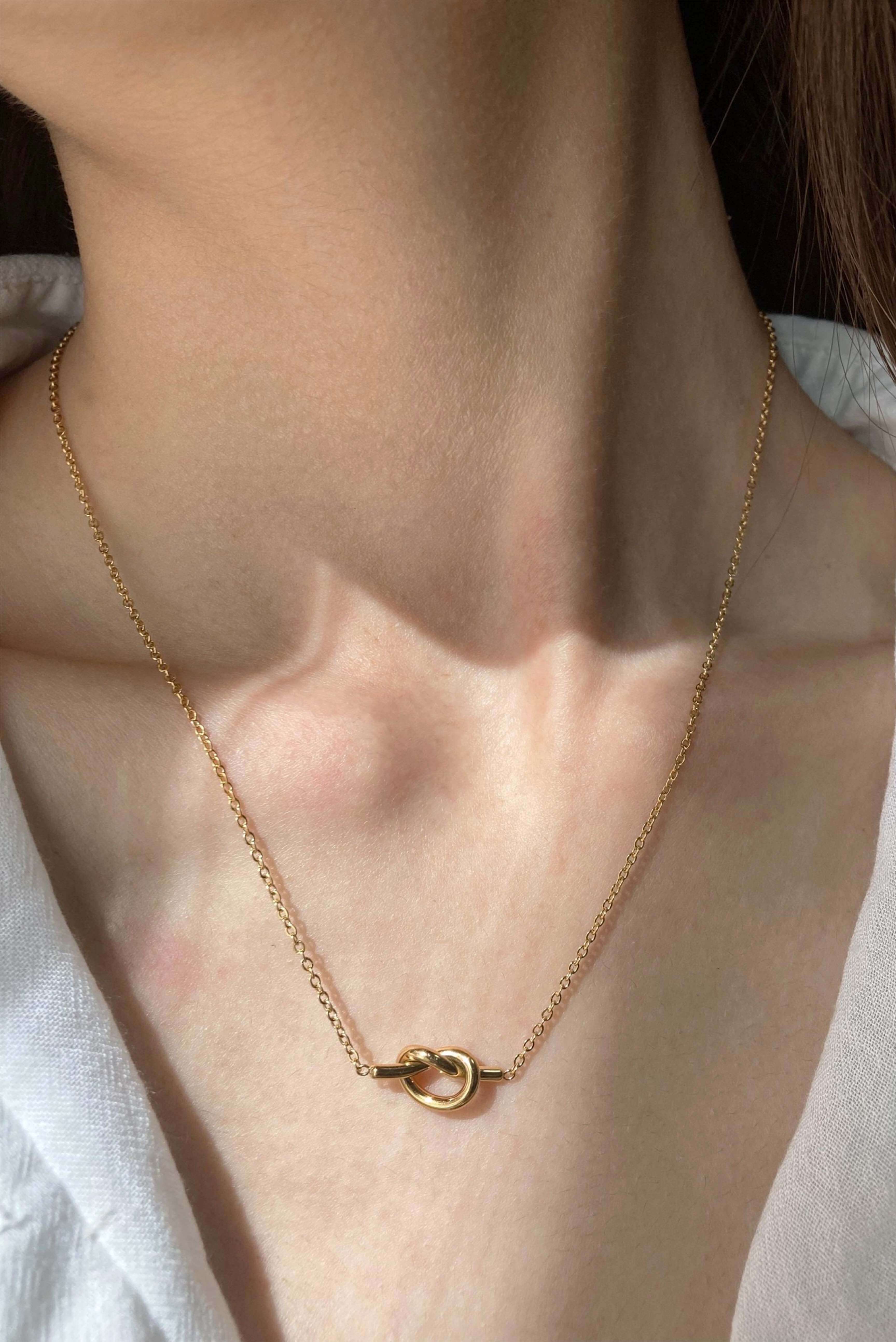 KNOT GOLD (NECKLACE)